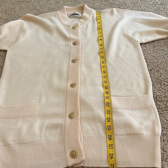 BALLANTYNE Size M cream merino wool gold front button Scottish cardigan - Picture 6 of 8